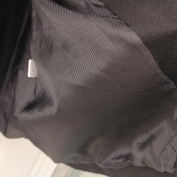 STUNNING Black wool coat with designer polka dots - Picture 3 of 5